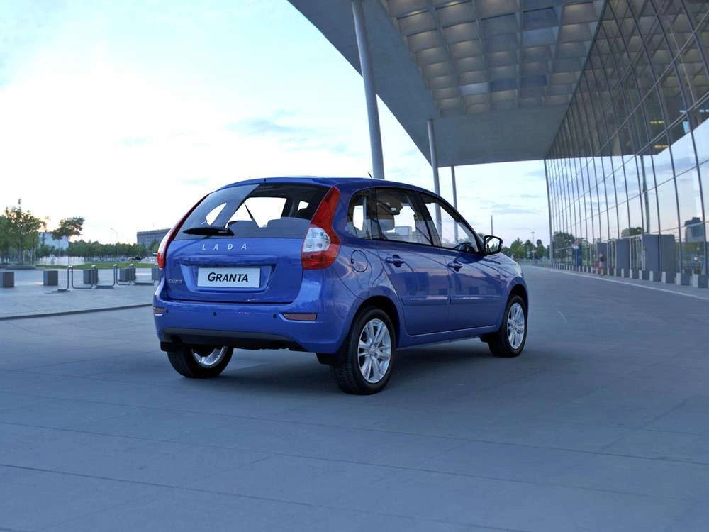 Lada Granta Хэтчбек - фото №8
